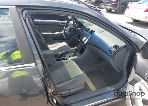 2006 Honda Accord 2.4 Ex z USA, uszkodzony, nr VIN 1HGCM56736A015728